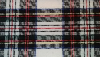 Rūtiņu audums apģērbiem un skolas formām